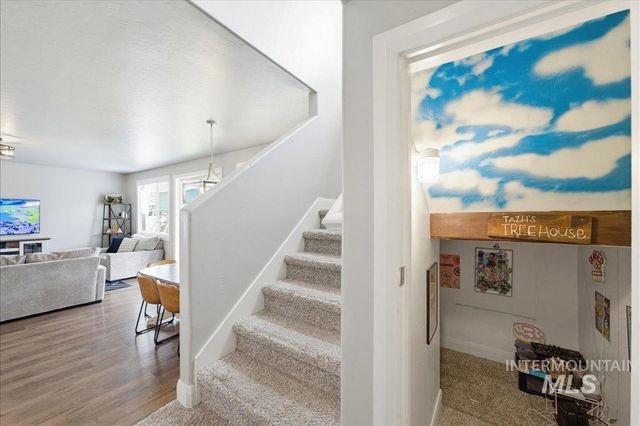 5898 W Bracken Ct, Eagle, ID 83616