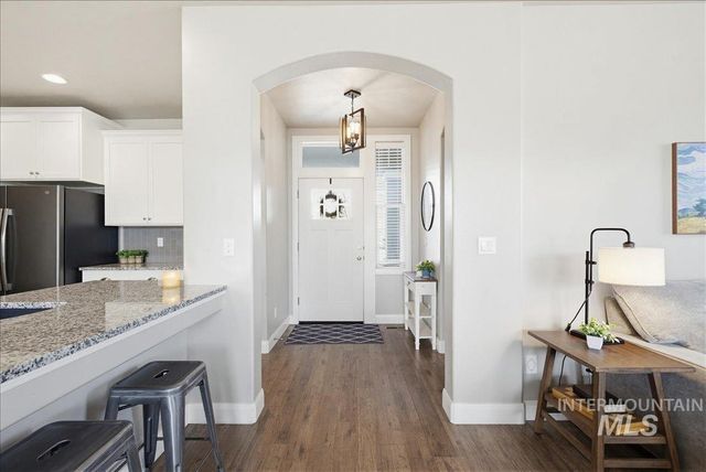 5898 W Bracken Ct, Eagle, ID 83616