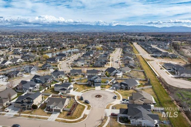 5898 W Bracken Ct, Eagle, ID 83616