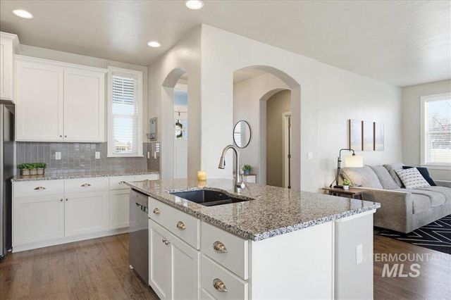 5898 W Bracken Ct, Eagle, ID 83616