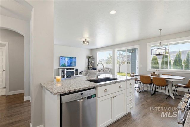 5898 W Bracken Ct, Eagle, ID 83616