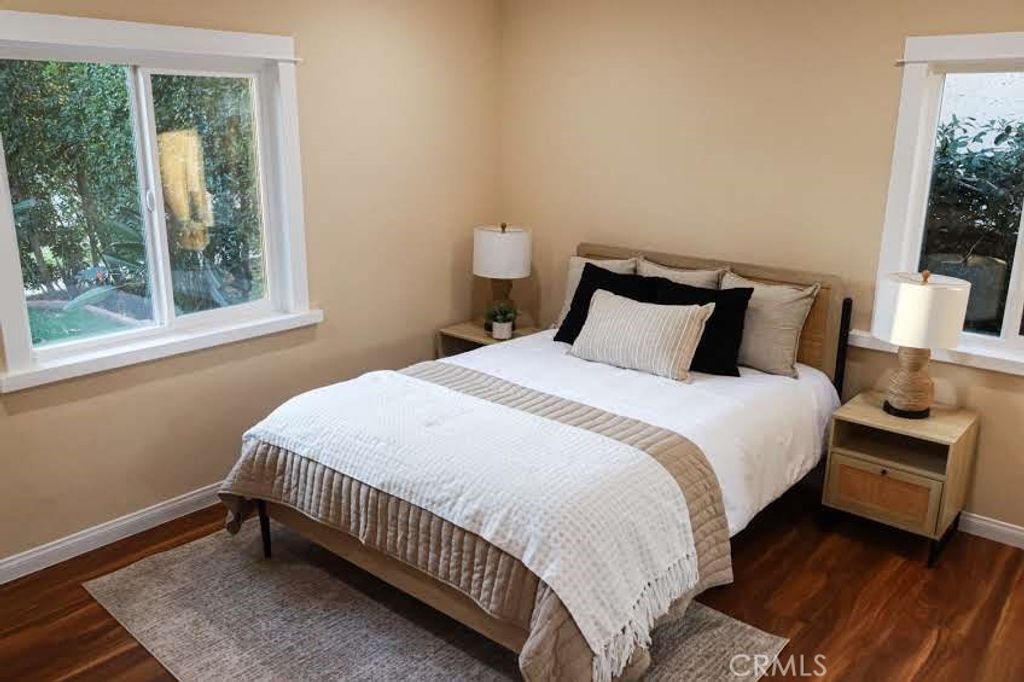 Image 12 of property listing at 1305 W Riverside, Burbank, CA 91506