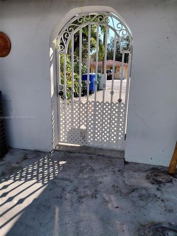 3503 SW 24th St 3503, Miami, FL 33145