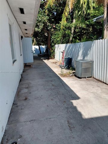 3503 SW 24th St 3503, Miami, FL 33145