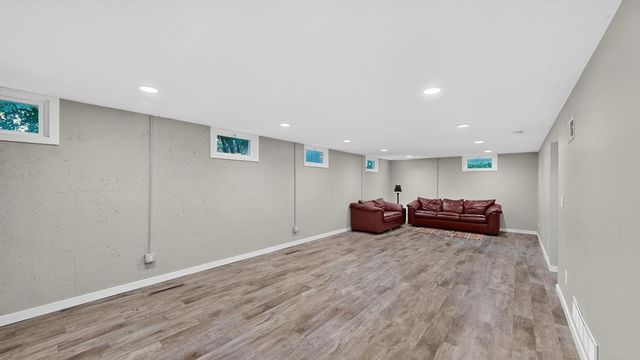 1438 2nd Avenue SW, Rochester, MN 55902
