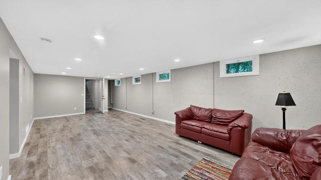 1438 2nd Avenue SW, Rochester, MN 55902