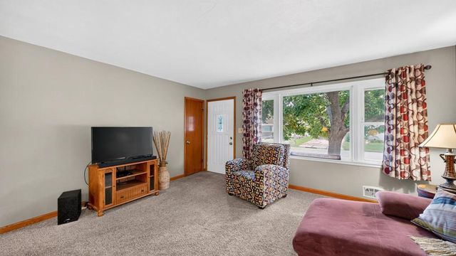 1438 2nd Avenue SW, Rochester, MN 55902