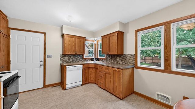 1438 2nd Avenue SW, Rochester, MN 55902