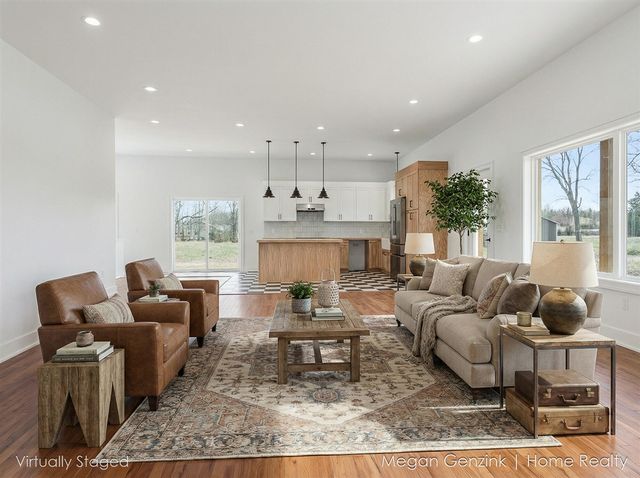6530 Riverside Road, Fennville, MI 49408