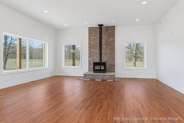 6530 Riverside Road, Fennville, MI 49408