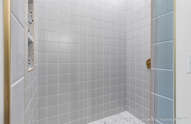 6530 Riverside Road, Fennville, MI 49408