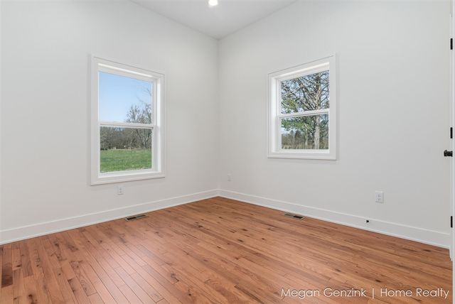 6530 Riverside Road, Fennville, MI 49408