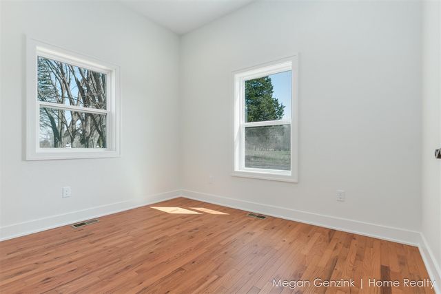 6530 Riverside Road, Fennville, MI 49408