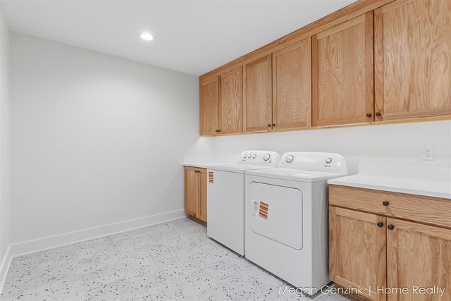 6530 Riverside Road, Fennville, MI 49408