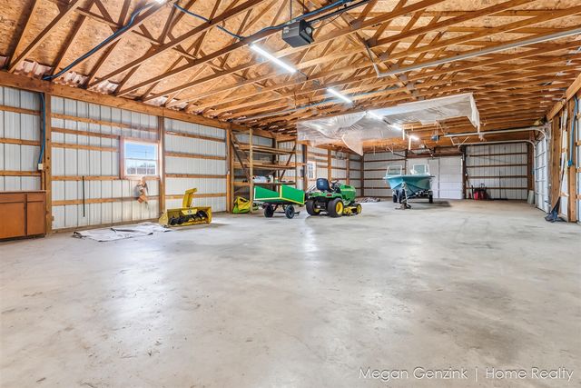 6530 Riverside Road, Fennville, MI 49408