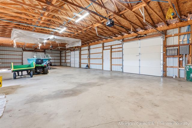 6530 Riverside Road, Fennville, MI 49408