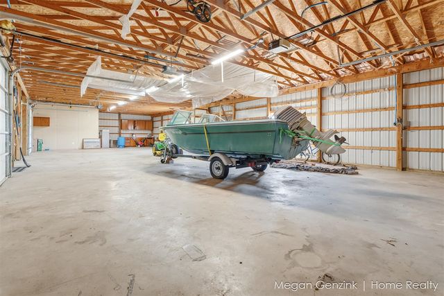 6530 Riverside Road, Fennville, MI 49408