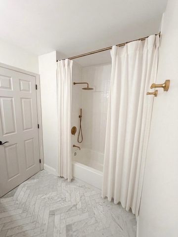 93 KULP RD W, Chalfont, PA 18914