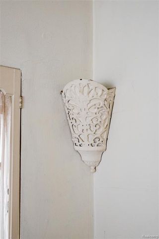 16766 Greenlawn Street, Detroit, MI 48221