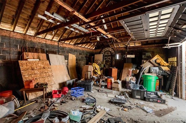 16766 Greenlawn Street, Detroit, MI 48221