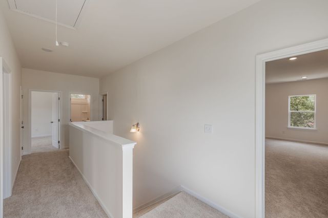 572 Nightengale Ridge Dr, Columbia, TN 38401