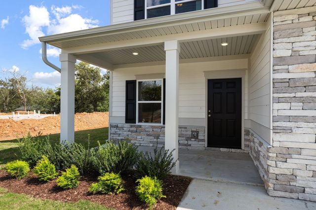 572 Nightengale Ridge Dr, Columbia, TN 38401