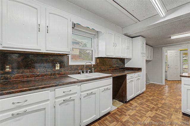 407 N Main Street, Sand Springs, OK 74063