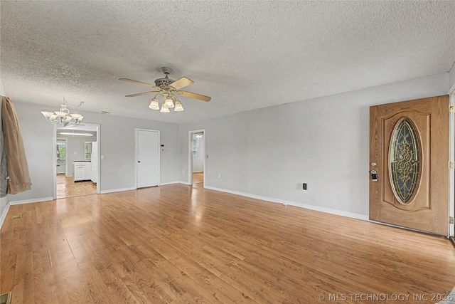 407 N Main Street, Sand Springs, OK 74063