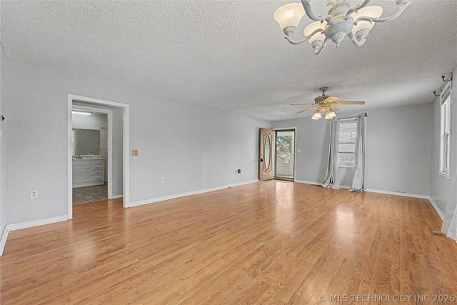 407 N Main Street, Sand Springs, OK 74063