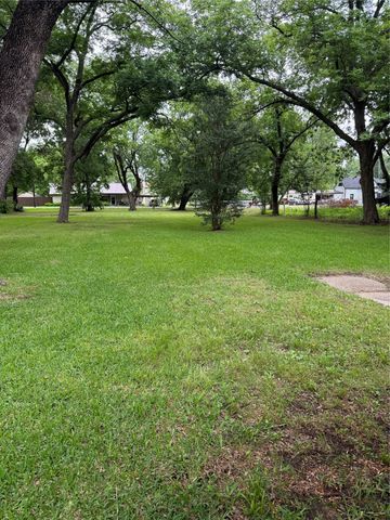 25362 FM-137, Petty, TX 75470