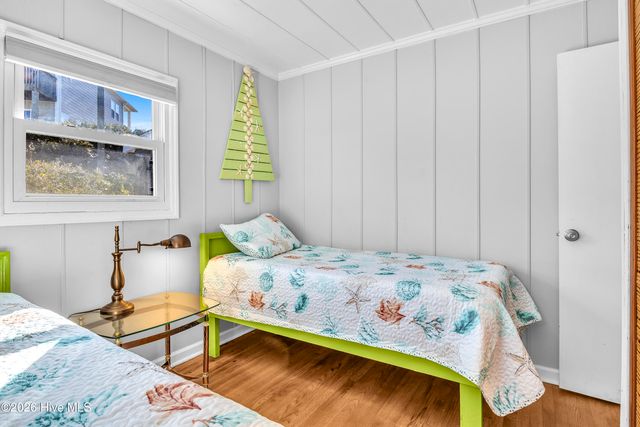 610 N Topsail Drive, Surf City, NC 28445