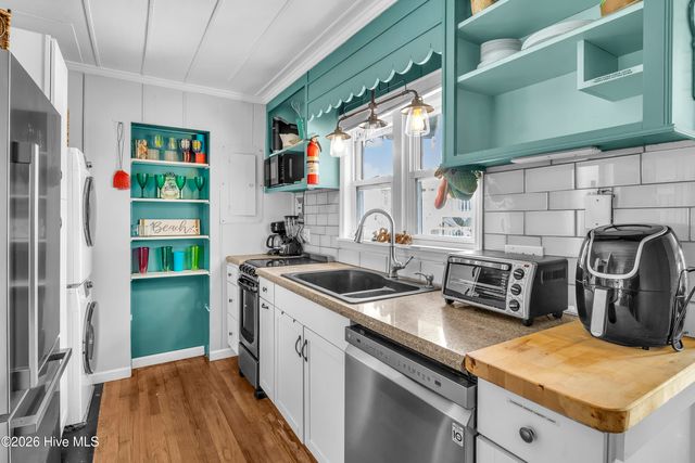 610 N Topsail Drive, Surf City, NC 28445