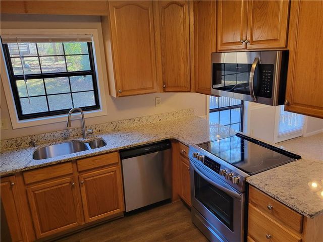 2897 Quinbery Drive, Snellville, GA 30039