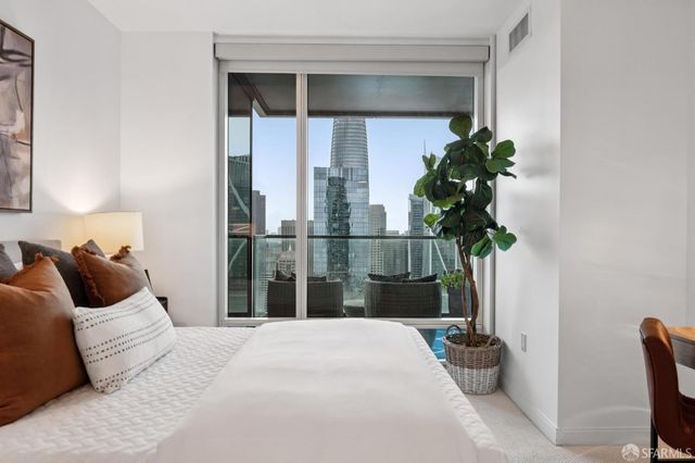 425 1st Street 4407, San Francisco, CA 94105