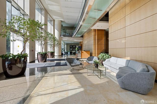 425 1st Street 4407, San Francisco, CA 94105