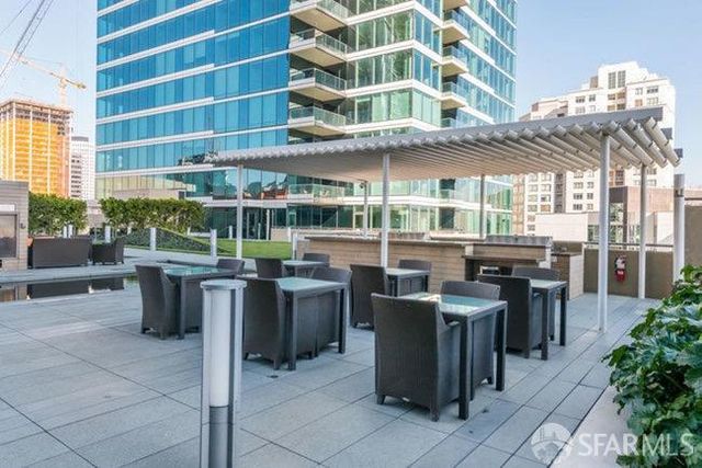 425 1st Street 4407, San Francisco, CA 94105