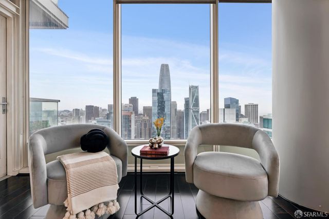 425 1st Street 4407, San Francisco, CA 94105