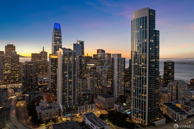 425 1st Street 4407, San Francisco, CA 94105