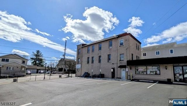 239-241 Union Boulevard 3, Totowa, NJ 07512