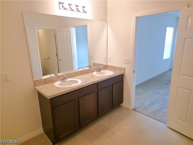 1148 NW 27th CT, Cape Coral, FL 33993