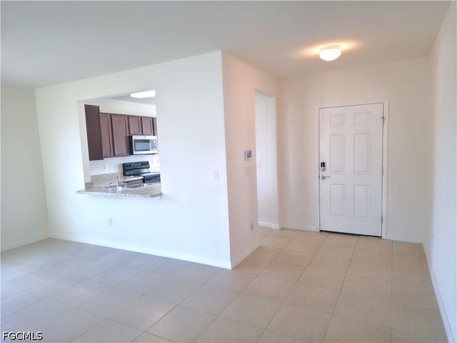 1148 NW 27th CT, Cape Coral, FL 33993