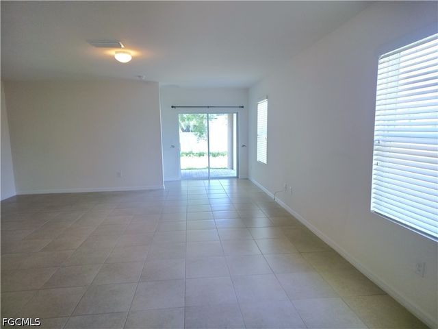 1148 NW 27th CT, Cape Coral, FL 33993