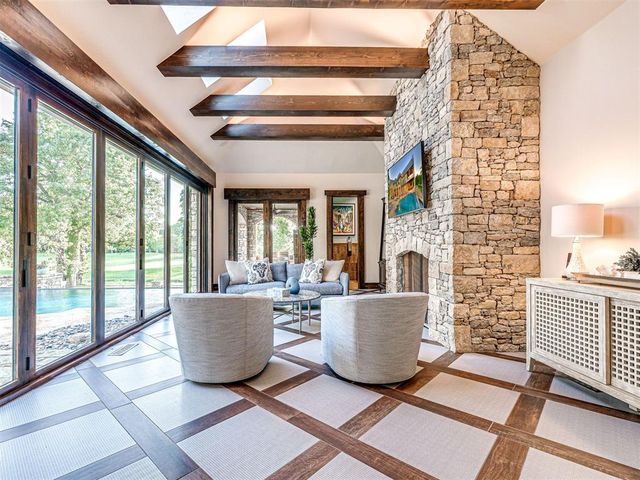 6401 Oak Tree Drive, Edmond, OK 73025