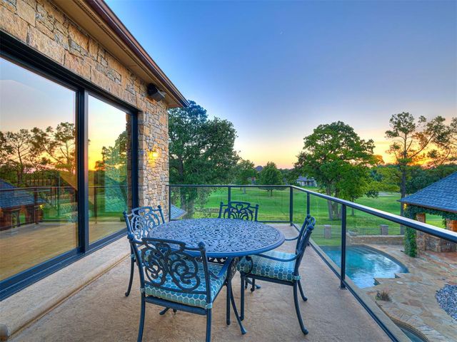 6401 Oak Tree Drive, Edmond, OK 73025