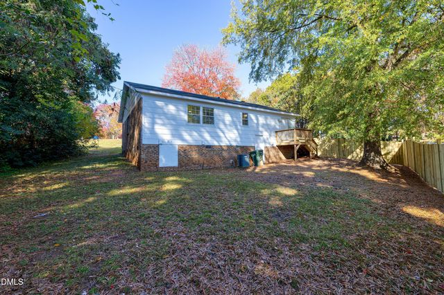 800 Plentywood Court, Raleigh, NC 27615