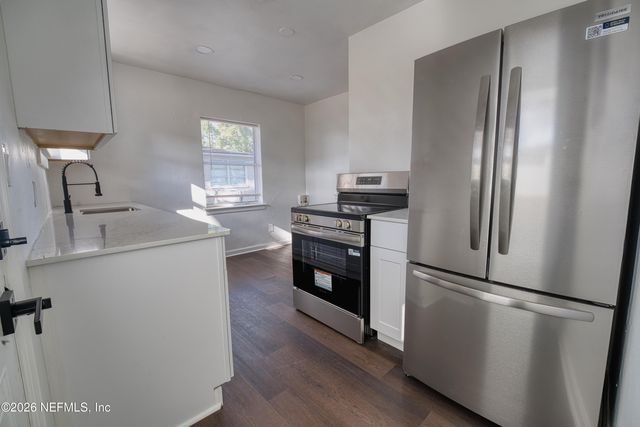 3544 INDIGO Drive, Jacksonville, FL 32207