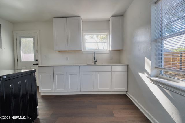 3544 INDIGO Drive, Jacksonville, FL 32207