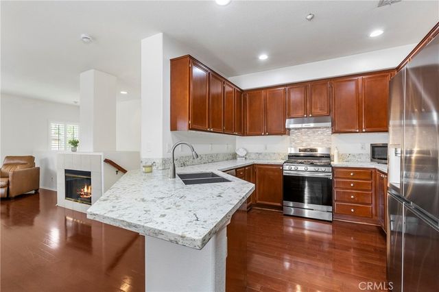 23 Poppy, Irvine, CA 92618