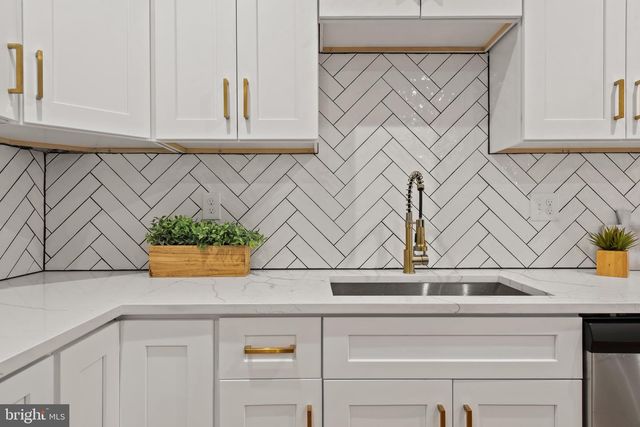 3514 FAIRVIEW AVE, Baltimore, MD 21216