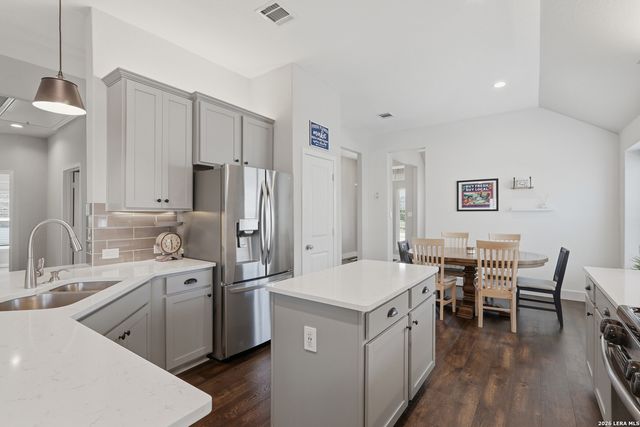 5947 Akin Run, San Antonio, TX 78261